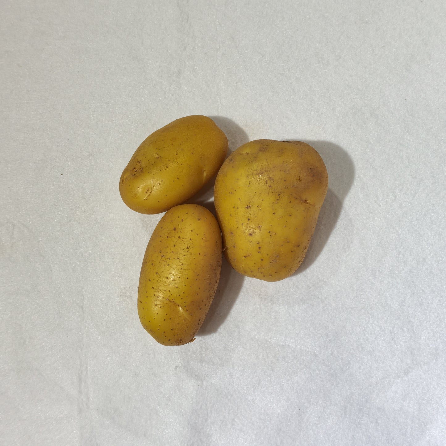 三隻裝薯仔